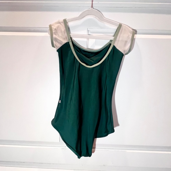 Yumiko Wendy leotard green with mesh sleeves Xsmall - Picture 5 of 6